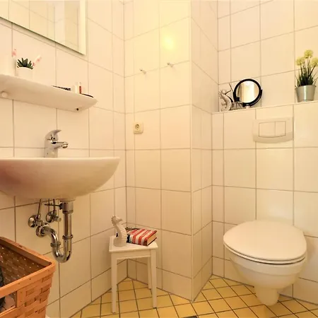 Guener Winkel Gruener Winkel, App 01 Борн