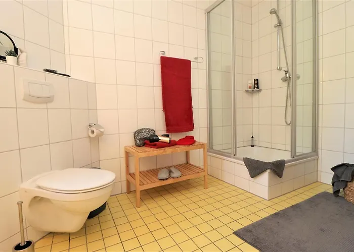 Güner Winkel Grüner Winkel, App 01 * Born